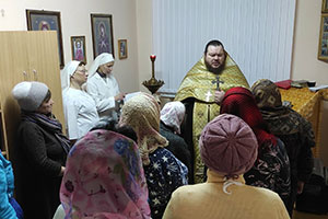 Молебен с акафистом перед иконой Божией Матери «Целительница»