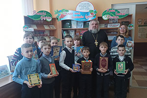Мероприятие «В мире православной книги» в Борковской сельской библиотеке