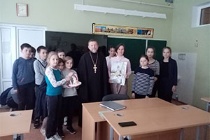 Урок, посвященный Дню семьи, вместе со священнослужителем в ГУО «Песковская СШ»