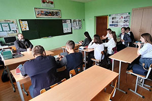 Беседа «Подвиг жен-мироносиц и святые жены земли белорусской» в Огородниковской средней школе