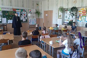 Духовно-нравственная беседа с отдыхающими школьниками в летнем лагере.