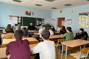 Беседа священнослужителя с учащимися Первомайской школы на тему: «Православная книга»