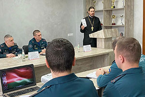 Беседа священнослужителя с личным составом Березовского РОЧС на тему: «Профилактика употребления и распространения наркотических веществ»