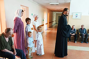 Священнослужитель посетил больницу сестринского ухода