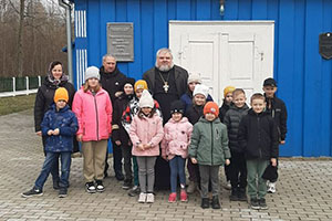 Учащихся оздоровительного лагеря «Солнышко» посетили храм в дер. Черняково