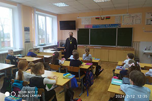 Беседа на тему: «Защита Отечества - наш святой долг» с учащимися ГУО «Гимназия г. Белоозерска»