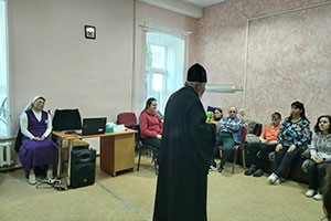 Беседа «Родительская любовь» в ГУ «Березовский ТЦСОН»