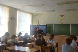 Встреча учащихся со священником о вреде наркомании в ГУО «Песковская СШ»
