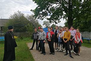 Экскурсия учащихся 6 класса Песковской средней школы в храм Святой Живоначальной Троицы агрогородка Пески