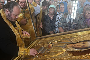 Храму святых апостолов Петра и Павла в г. Берёзе дарована частичка мощей святого великомученика и целителя Пантелеимона