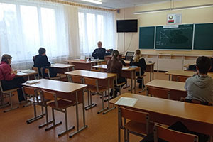 Беседа с учащимися 9 класса ГУО «Споровская СШ» на тему «Я и моя семья - без сквернословия»