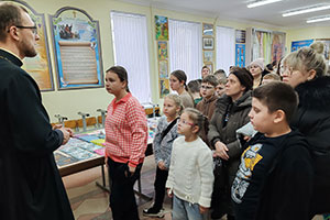Зимняя ярмарка в Серафимовской воскресной школе