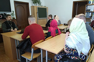 Беседа «О семейных ценностях» с супружескими парами