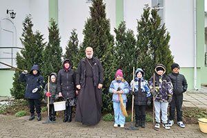 Субботник на приходе храма в аг. Спорово