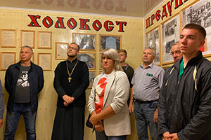 Установка нового памятника на месте погребения военного летчика Москвина Петра Алексеевича