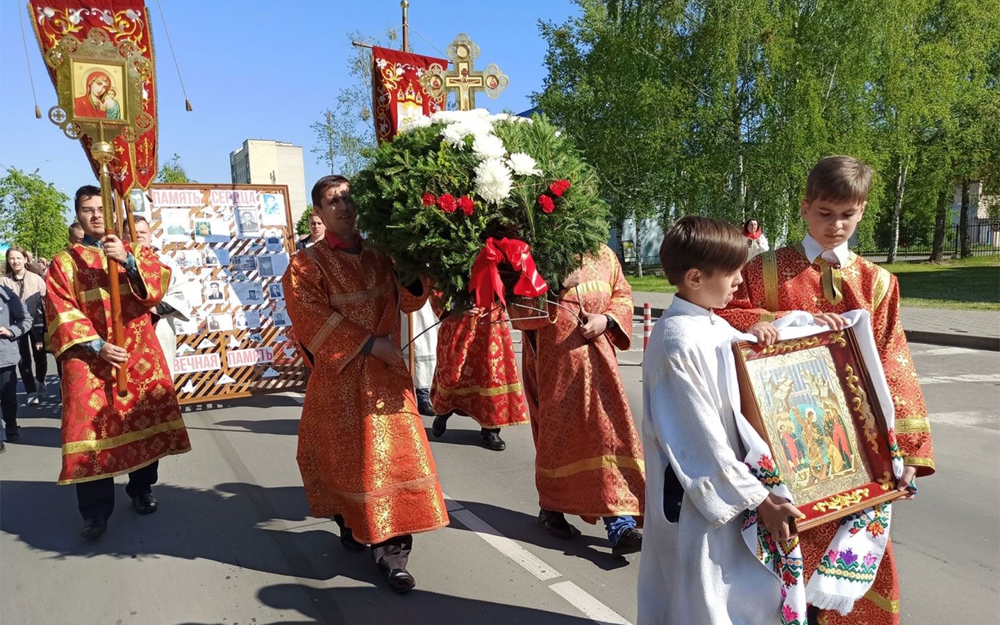 Викарий Калужской епархии. Пасхальный крестный ход. Крестные ходы.