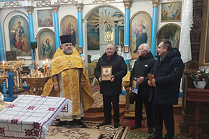 Икону «Собор Небесных Покровителей Лавр Святой Руси» вручили Черняковскому приходу