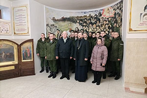 Духовно-патриотический комплекс посетили специалисты Березовской РОС ДОСААФ