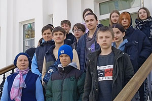Экскурсия по музею храма и художественной выставке для школьного лагеря ГУО «СШ №3 г. Белоозёрска»