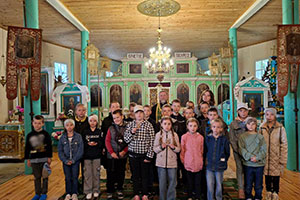 Экскурсия в храм Святой Живоначальной Троицы в аг. Пески воспитанников школьного лагеря ГУО «Песковская СШ»