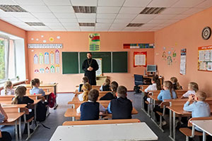 «Соблюдать Заповеди Божьи – жить по закону»