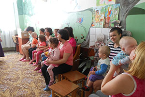 Сёстры милосердия поздравили пациентов детского отделения с Международным днем защиты детей.