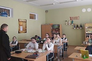 «О православных иконах» в Песковской средней школе