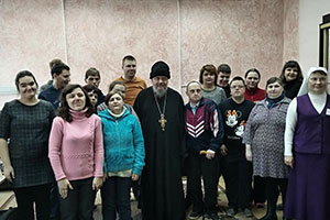 Священнослужитель посетил воспитанников отделения социальной реабилитации, абилитации инвалидов при ГУ «Березовский ТЦСОН»