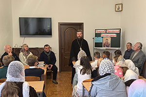 Березовская РО «Белорусского общественного объединения ветеранов» передала в библиотеку храма святого Архангела Михаила в г. Берёзе книги патриотической направленности